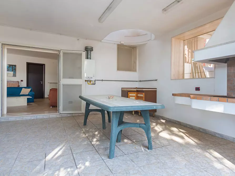 Immagine 16 di Villa in vendita  in Via Ippolito Nievo a Avetrana