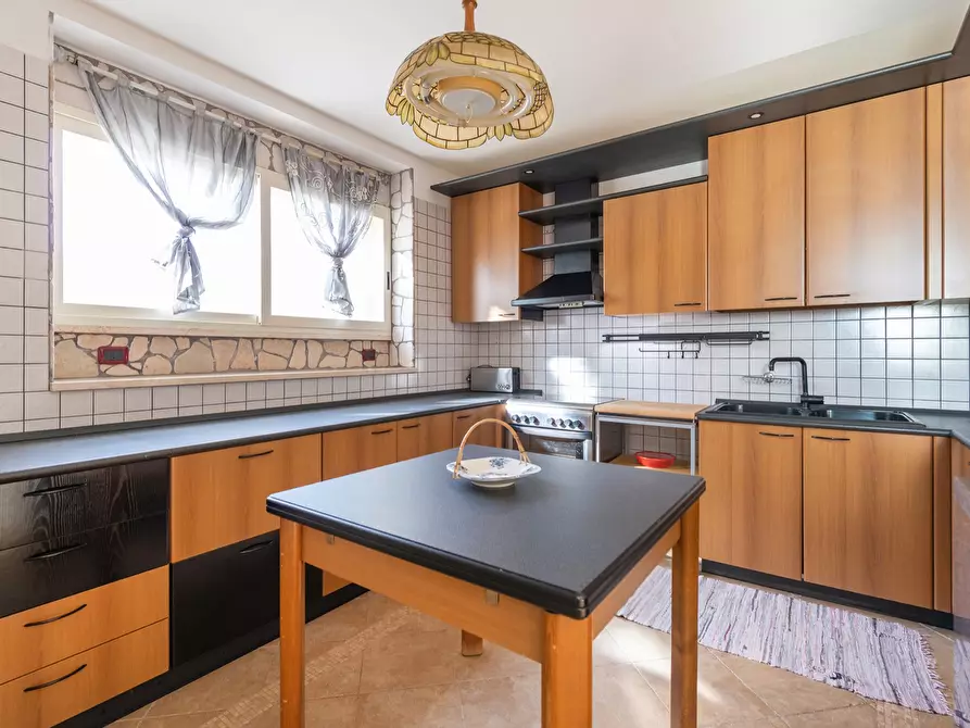 Immagine 18 di Villa in vendita  in Via Ippolito Nievo a Avetrana