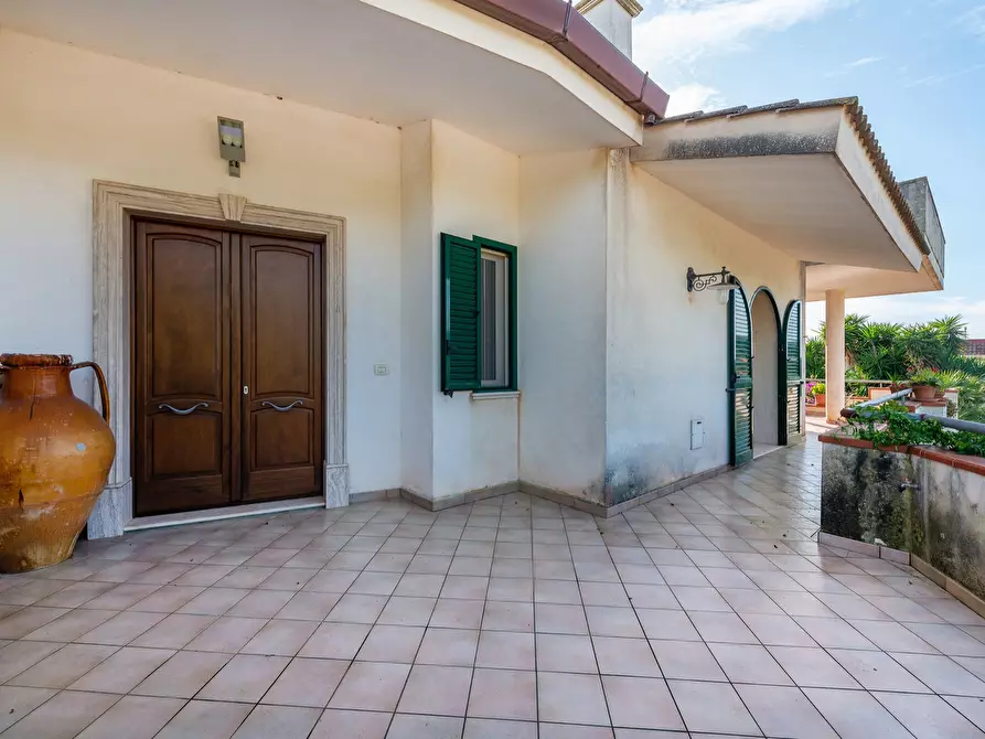 Immagine 13 di Villa in vendita  in Via Ippolito Nievo a Avetrana