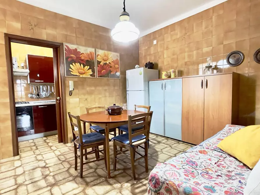 Immagine 13 di Appartamento in vendita  in via E. A. Mario a Lecce