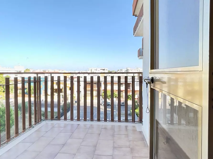 Immagine 4 di Appartamento in vendita  in via E. A. Mario a Lecce