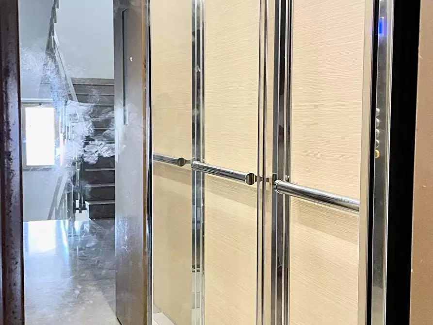 Immagine 19 di Appartamento in vendita  in via E. A. Mario a Lecce