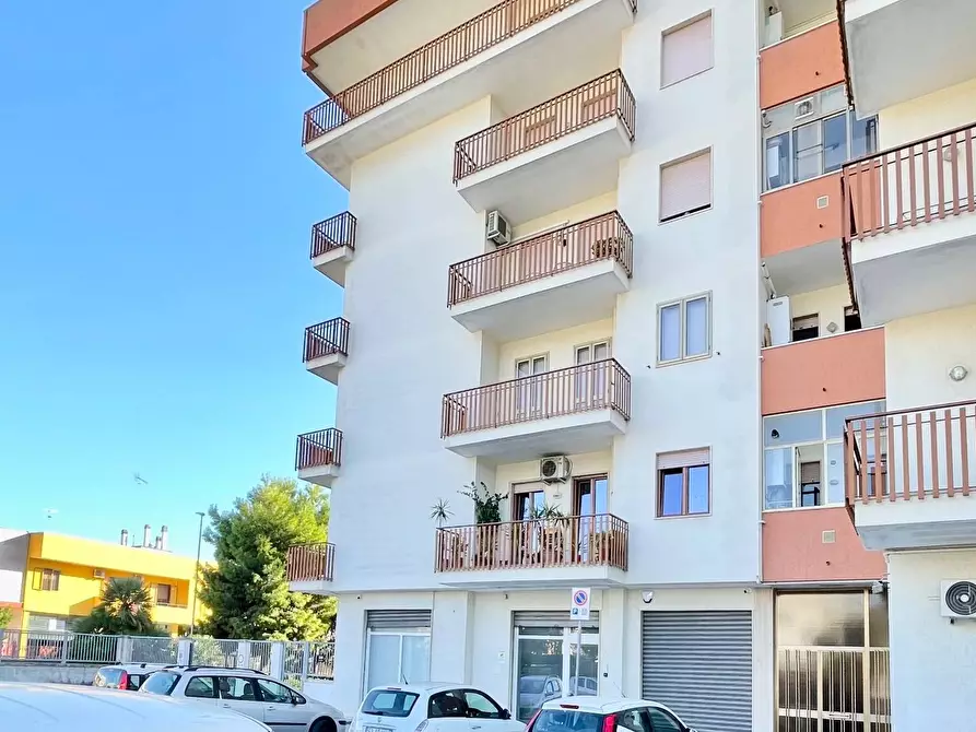 Immagine 1 di Appartamento in vendita  in via E. A. Mario a Lecce