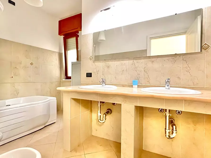 Immagine 8 di Appartamento in vendita  in Lungomare Galileo Galilei a Gallipoli