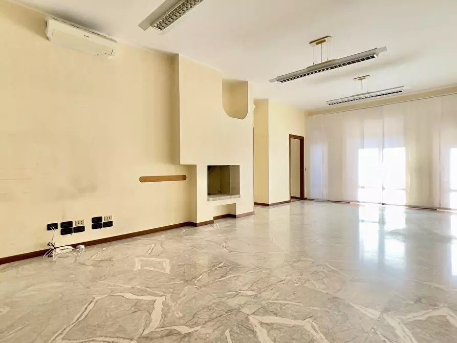 Immagine 1 di Appartamento in vendita  in via G. Zanardelli a Lecce