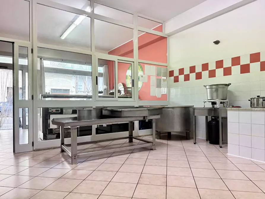 Immagine 9 di Agriturismo in vendita  in viale Della Libertà a Lecce