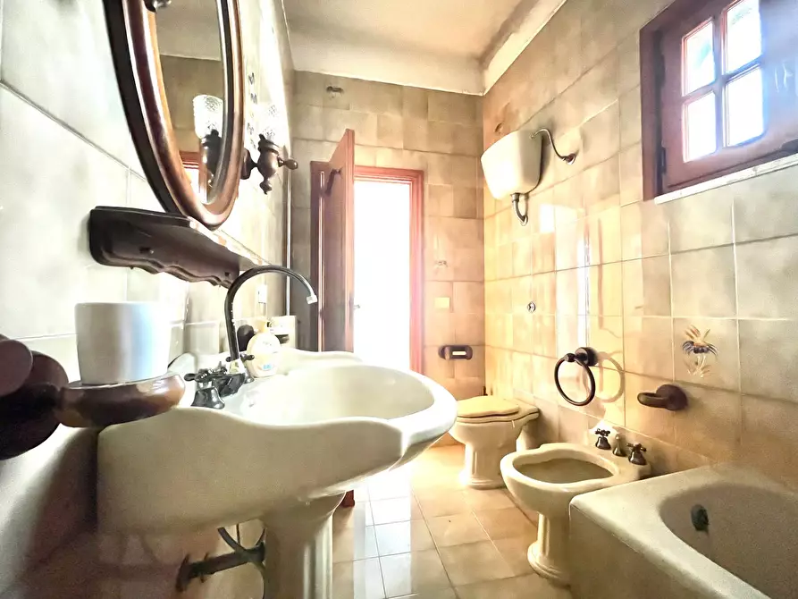 Immagine 11 di Casa indipendente in vendita  in Via Maria Cristina di Savoia a Salice Salentino