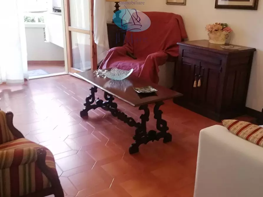 Immagine 3 di Appartamento in vendita  in Via delle Barbate a Camaiore