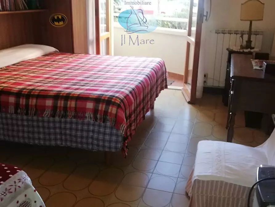 Immagine 12 di Appartamento in vendita  in Via delle Barbate a Camaiore