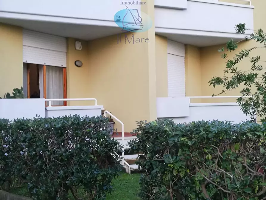 Immagine 18 di Appartamento in vendita  in Via delle Barbate a Camaiore