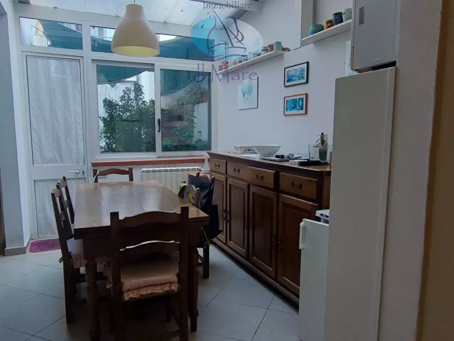 Immagine 3 di Casa indipendente in vendita  in Via Trieste a Viareggio