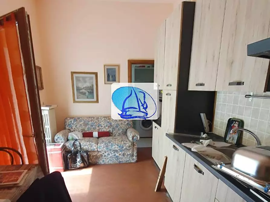Immagine 1 di Appartamento in vendita  in VIA FOSCOLO 0 a Viareggio