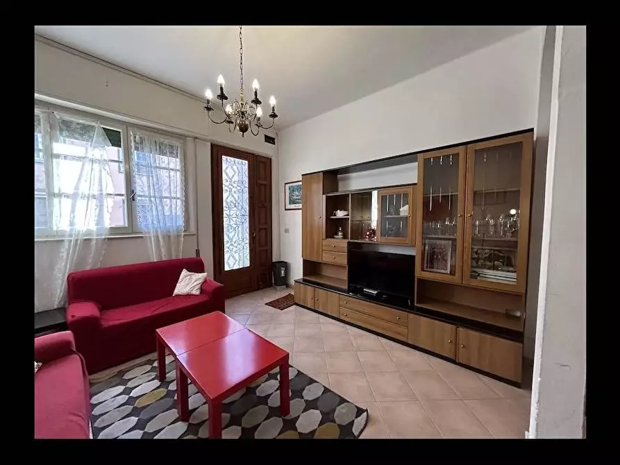 Immagine 4 di Casa indipendente in vendita  in VIA MACHIAVELLI a Viareggio