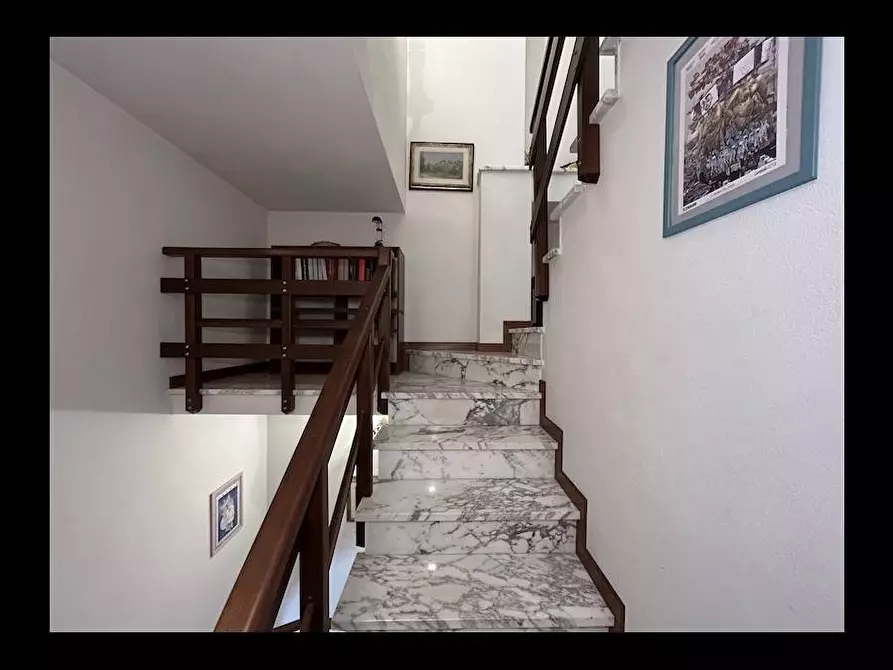 Immagine 20 di Casa indipendente in vendita  in VIA MACHIAVELLI a Viareggio