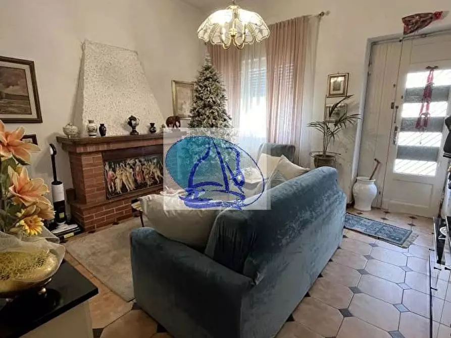 Immagine 3 di Villetta a schiera in vendita  in Via ugo bassi a Viareggio