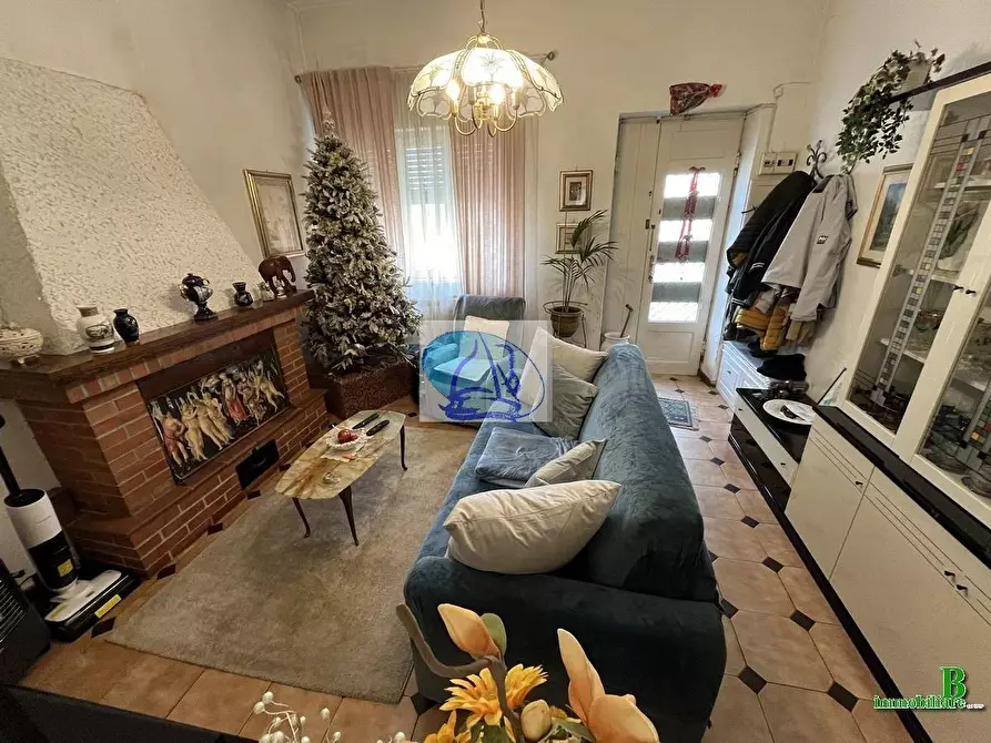 Immagine 6 di Villetta a schiera in vendita  in Via ugo bassi a Viareggio