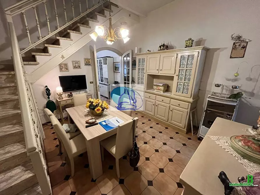 Immagine 16 di Villetta a schiera in vendita  in Via ugo bassi a Viareggio