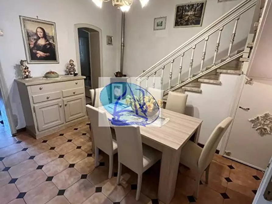 Immagine 18 di Villetta a schiera in vendita  in Via ugo bassi a Viareggio