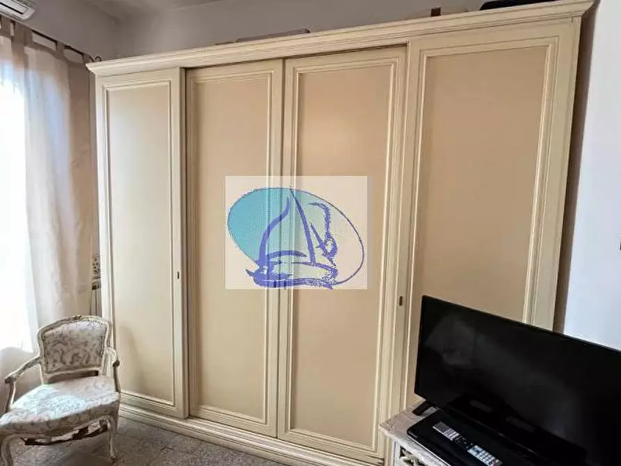 Immagine 26 di Villetta a schiera in vendita  in Via ugo bassi a Viareggio