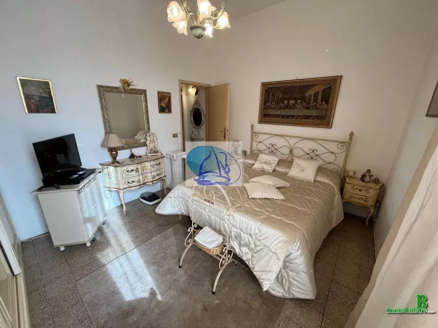 Immagine 29 di Villetta a schiera in vendita  in Via ugo bassi a Viareggio