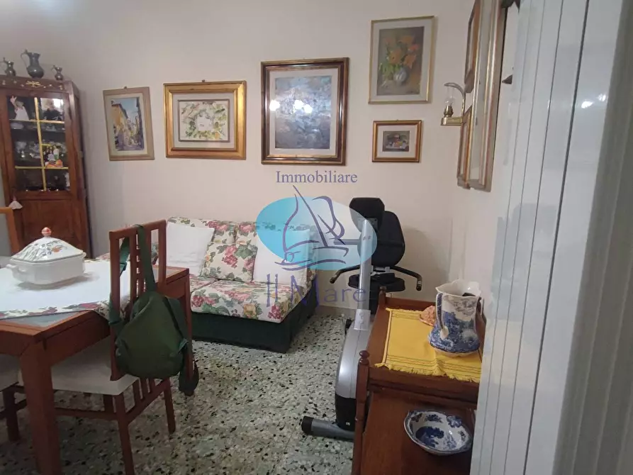 Immagine 2 di Appartamento in vendita  in VIA VENETO a Viareggio