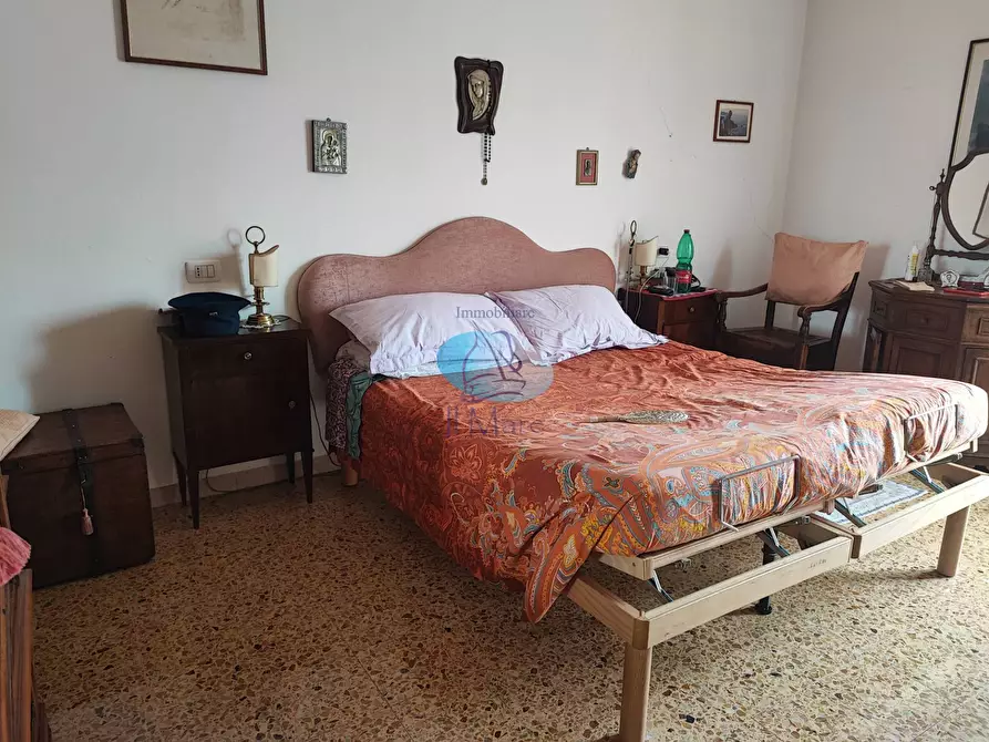 Immagine 18 di Appartamento in vendita  in VIA VENETO a Viareggio