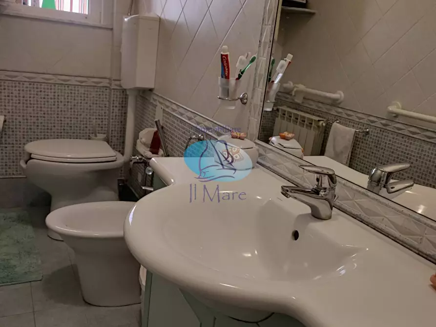 Immagine 26 di Appartamento in vendita  in VIA VENETO a Viareggio