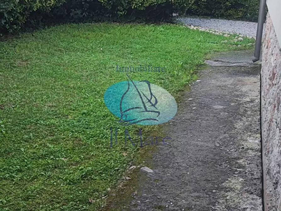 Immagine 6 di Villa in vendita  in Via puglie a Pietrasanta