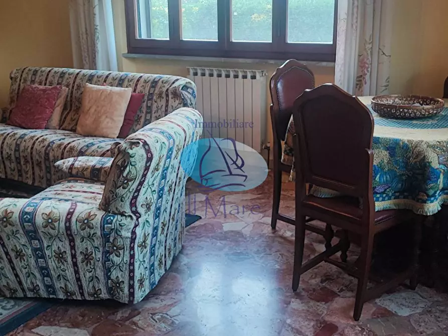 Immagine 21 di Villa in vendita  in Via puglie a Pietrasanta