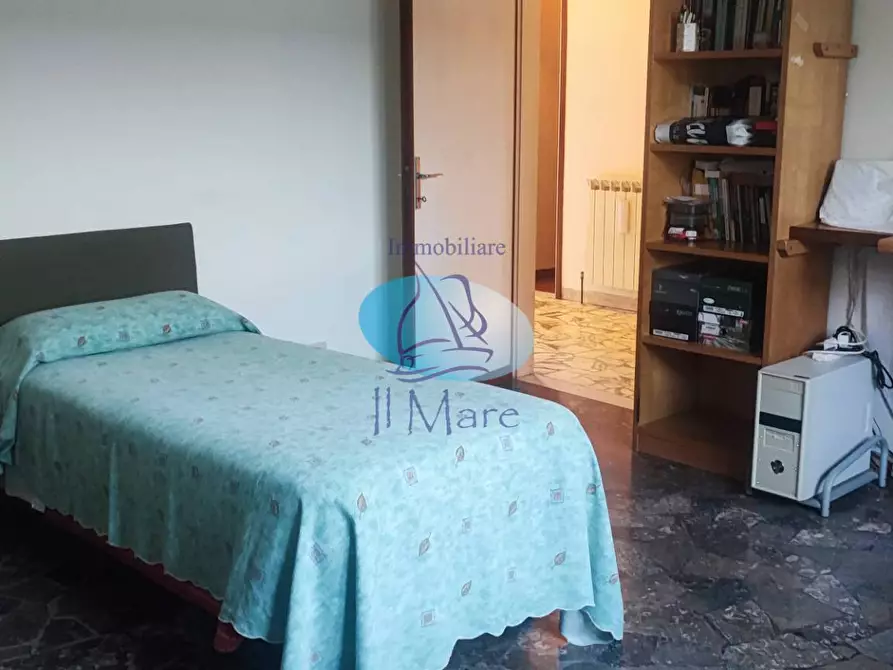 Immagine 26 di Villa in vendita  in Via puglie a Pietrasanta