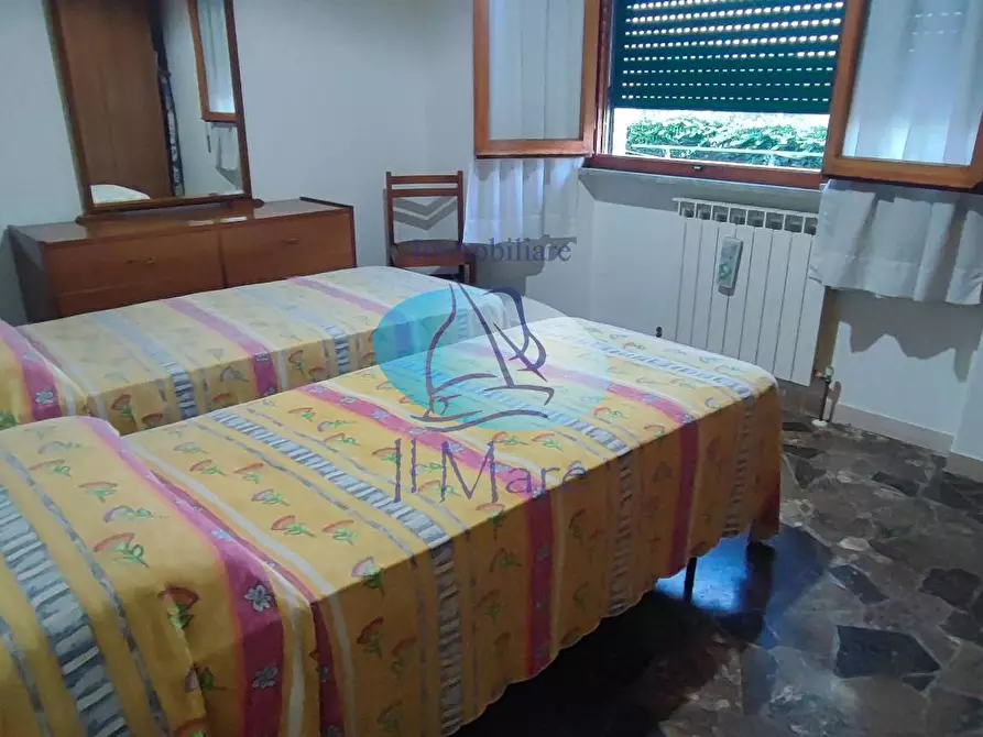 Immagine 30 di Villa in vendita  in Via puglie a Pietrasanta