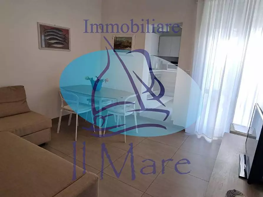 Immagine 2 di Appartamento in vendita  in Via Maroncelli a Viareggio