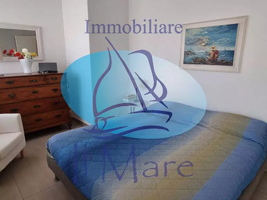 Immagine 12 di Appartamento in vendita  in Via Maroncelli a Viareggio