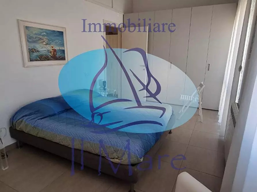 Immagine 13 di Appartamento in vendita  in Via Maroncelli a Viareggio