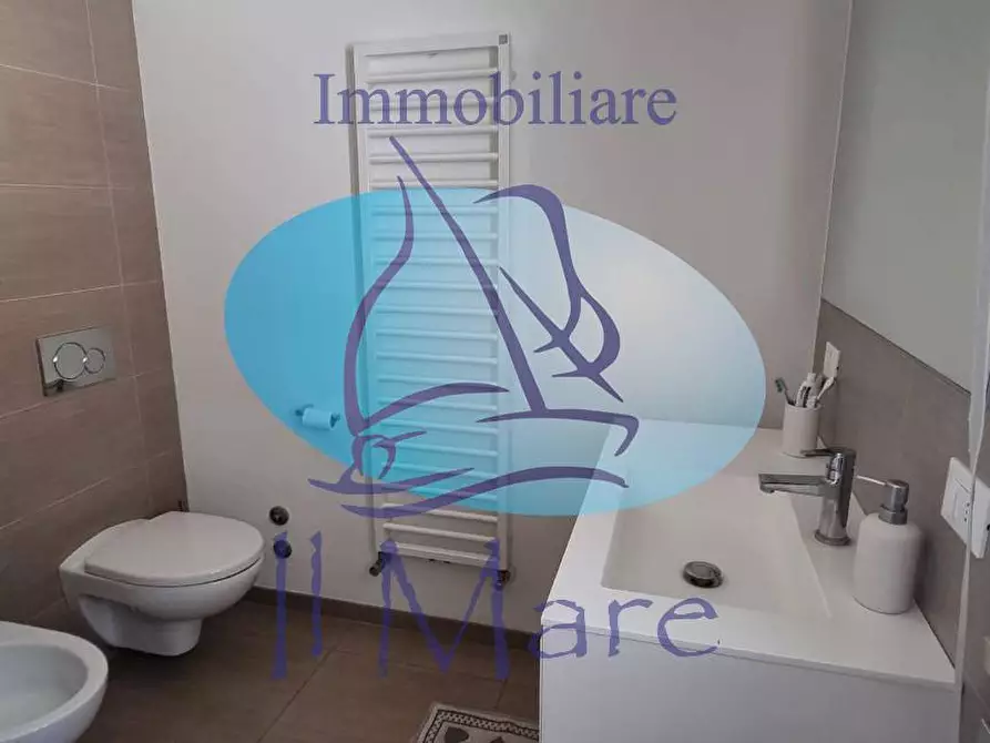 Immagine 19 di Appartamento in vendita  in Via Maroncelli a Viareggio