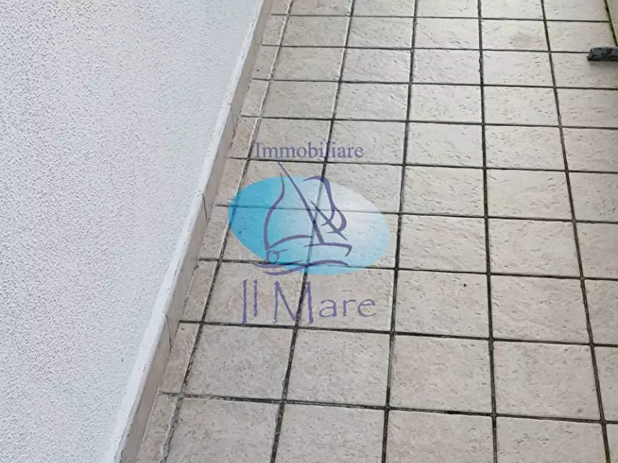 Immagine 27 di Appartamento in vendita  in Via Maroncelli a Viareggio
