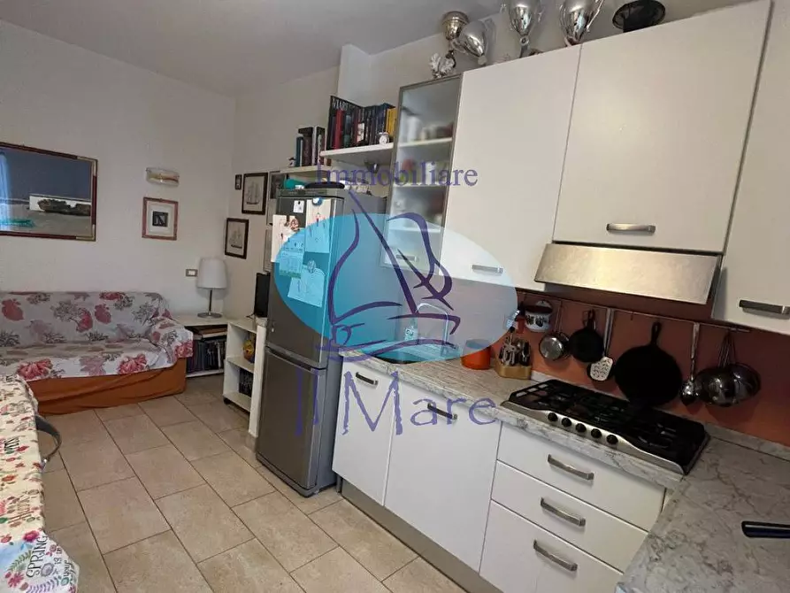 Immagine 10 di Appartamento in vendita  in VIA MAMELI a Viareggio