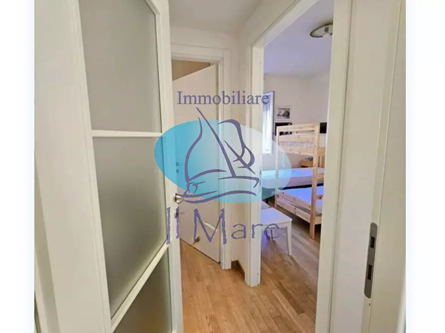 Immagine 13 di Appartamento in vendita  in VIA MAMELI a Viareggio