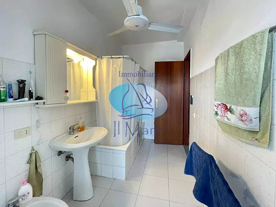 Immagine 21 di Appartamento in vendita  in via del forcone a Viareggio