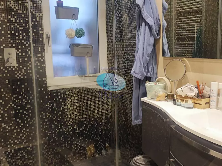 Immagine 21 di Appartamento in vendita  in Della gronda a Viareggio