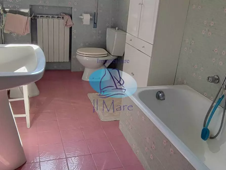 Immagine 27 di Appartamento in vendita  in VIA ZARA a Viareggio