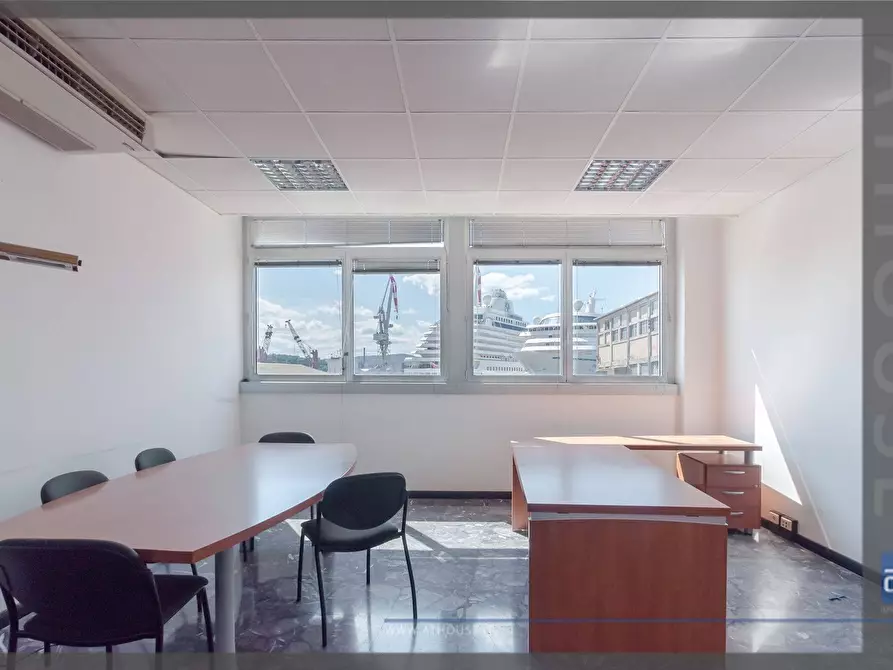 Immagine 4 di Ufficio in affitto  in Via Karl Ludwig Von Bruck a Trieste