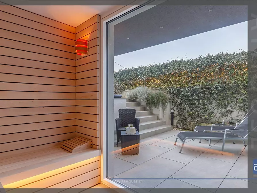 Immagine 22 di Villa in vendita  in Via Del Perarolo a Trieste