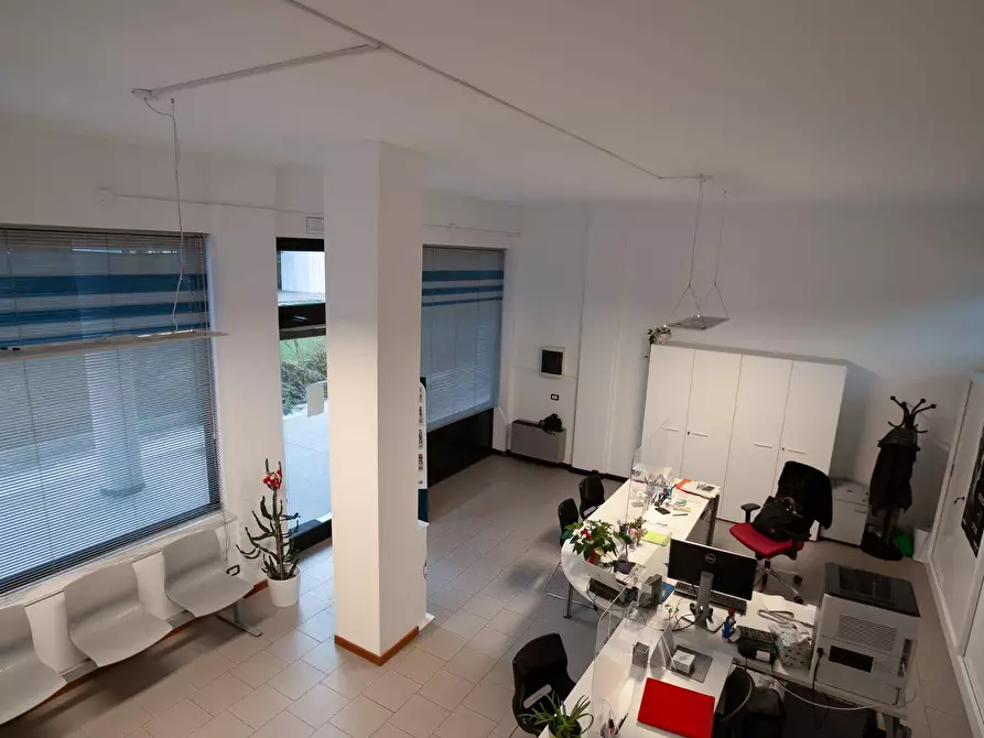 Immagine 4 di Locale commerciale in vendita  in via Buonarroti a Gorizia