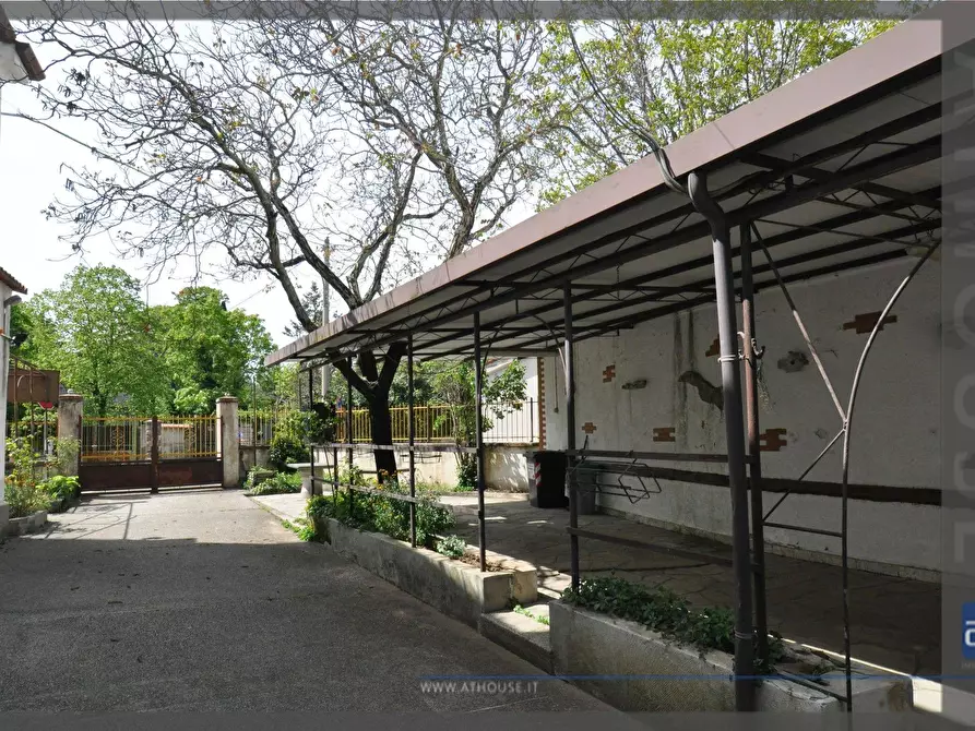 Immagine 7 di Rustico / casale in vendita  in Località Borgo Grotta Gigante a Sgonico