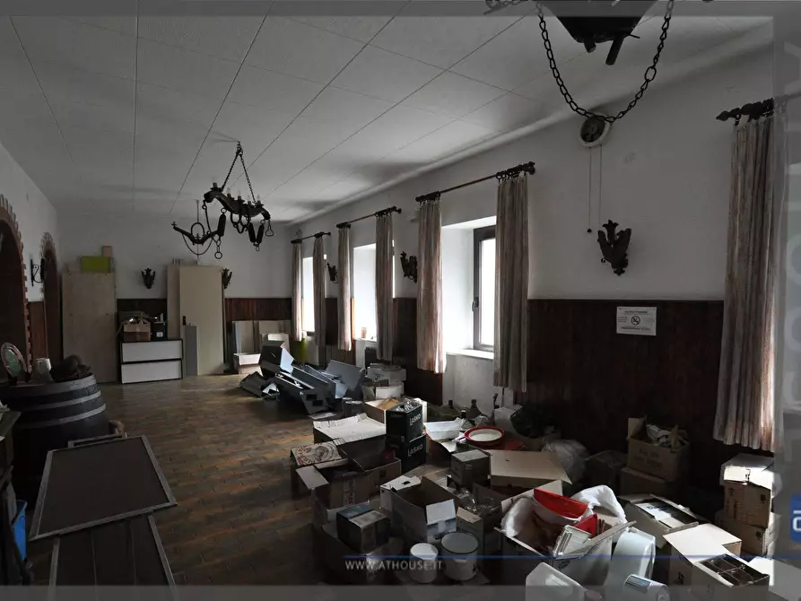 Immagine 13 di Rustico / casale in vendita  in Località Borgo Grotta Gigante a Sgonico