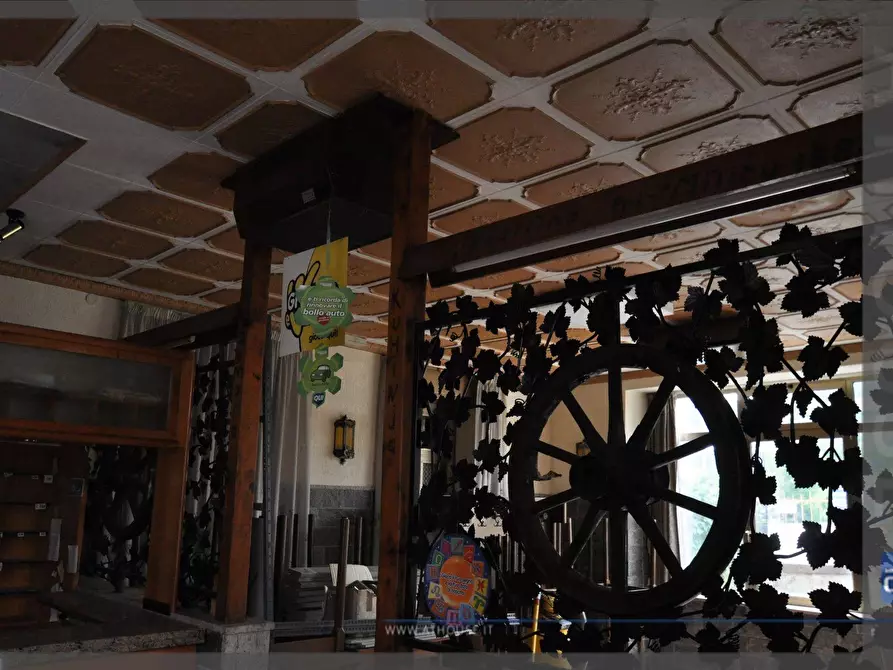 Immagine 14 di Rustico / casale in vendita  in Località Borgo Grotta Gigante a Sgonico