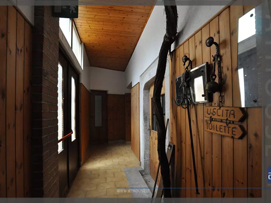 Immagine 17 di Rustico / casale in vendita  in Località Borgo Grotta Gigante a Sgonico