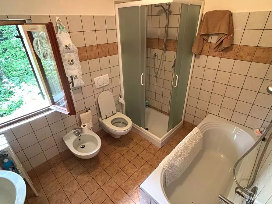 Immagine 24 di Casa indipendente in vendita  in via Bracc a Alzano Lombardo