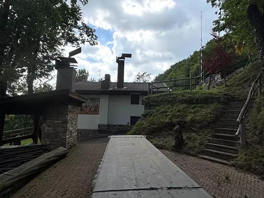 Immagine 29 di Casa indipendente in vendita  in via Bracc a Alzano Lombardo